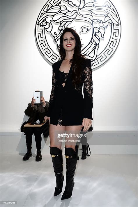 lana del rey sfilata versace|Front Row at Versace .